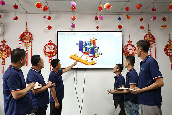 做好型材拉彎每一個(gè)關(guān)鍵工藝，熱誠(chéng)服務(wù)于每一個(gè)客戶！