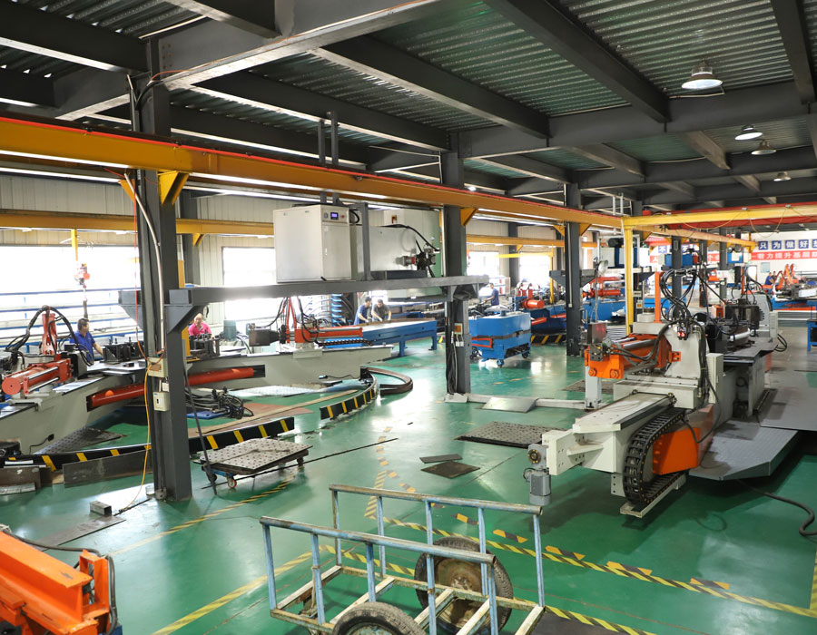 北京拉彎廠鼓勵(lì)員工不斷創(chuàng)新，精細(xì)拉彎加工不要墨守成規(guī)！