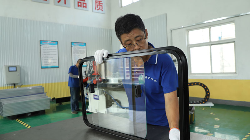 拉彎加工廠的平板曲線加工中心操作工藝守則