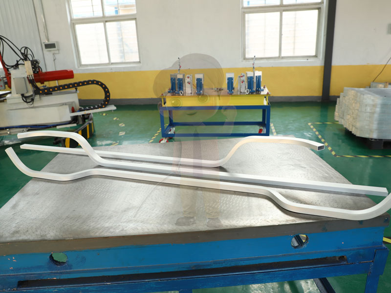 北京盛達偉業(yè)型材拉彎廠進行鋁包木、木包鋁型材拉彎的工藝流程詳解：提升室內(nèi)外空間美感的關(guān)鍵