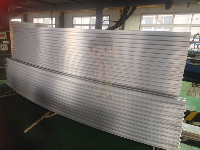 普通鋁型材拉彎在建筑中的應(yīng)用:拉彎工藝帶來(lái)的設(shè)計(jì)美學(xué)與結(jié)構(gòu)安全性 普通鋁型材拉彎在建筑中的應(yīng)用:拉彎工藝帶來(lái)的設(shè)計(jì)美學(xué)與結(jié)構(gòu)安全性