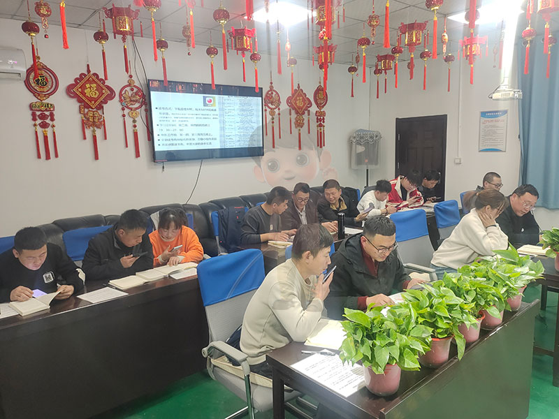 思維破繭，共赴成長(zhǎng)：北京鋁型材彎弧加工廠共讀聯(lián)盟學(xué)習(xí)小組進(jìn)階之旅