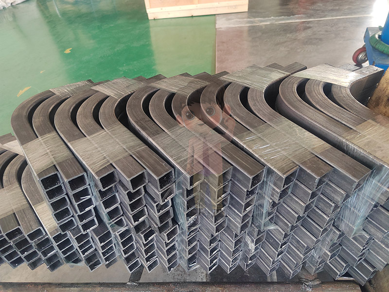 鋁包木門窗型材拉彎服務，支持復雜曲面與異形結構定制