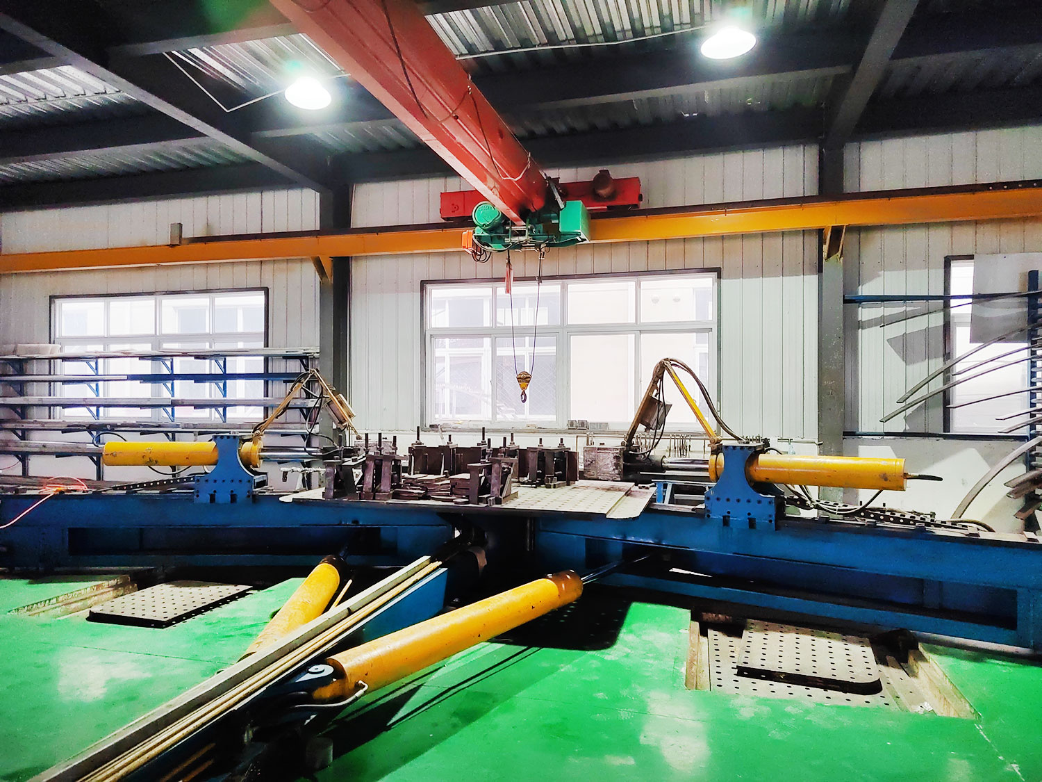 35噸型材拉彎機