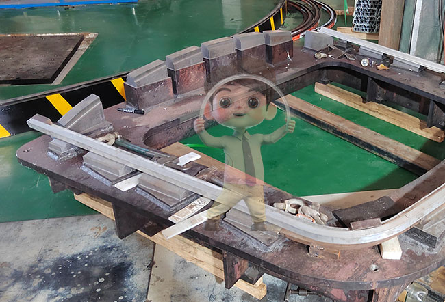 高鐵車窗鋁合金雙曲帶扭曲彎弧 高鐵車窗鋁合金雙曲帶扭曲彎弧